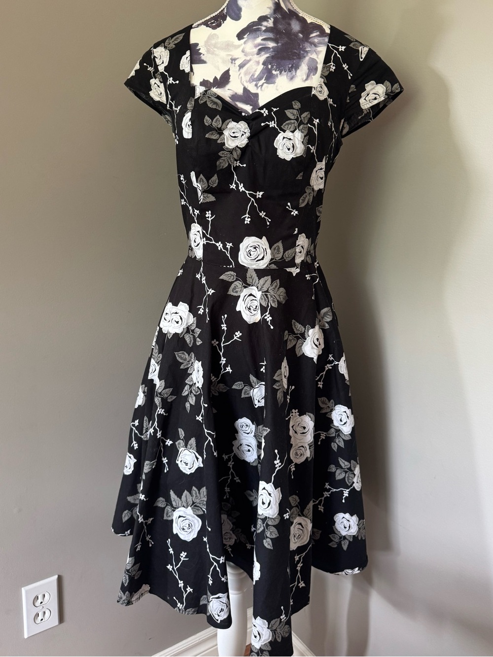 Hell Bunny Black & White Rose Fit And Flare Midi Dress